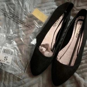 Garage Elegant Black Women's Loafers